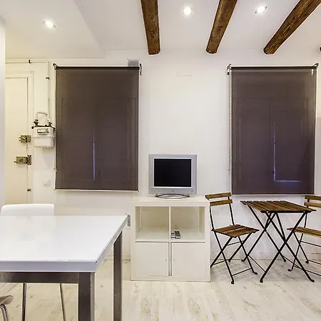 Studio Carrer Del Torrent De L'olla 아파트 바르셀로나